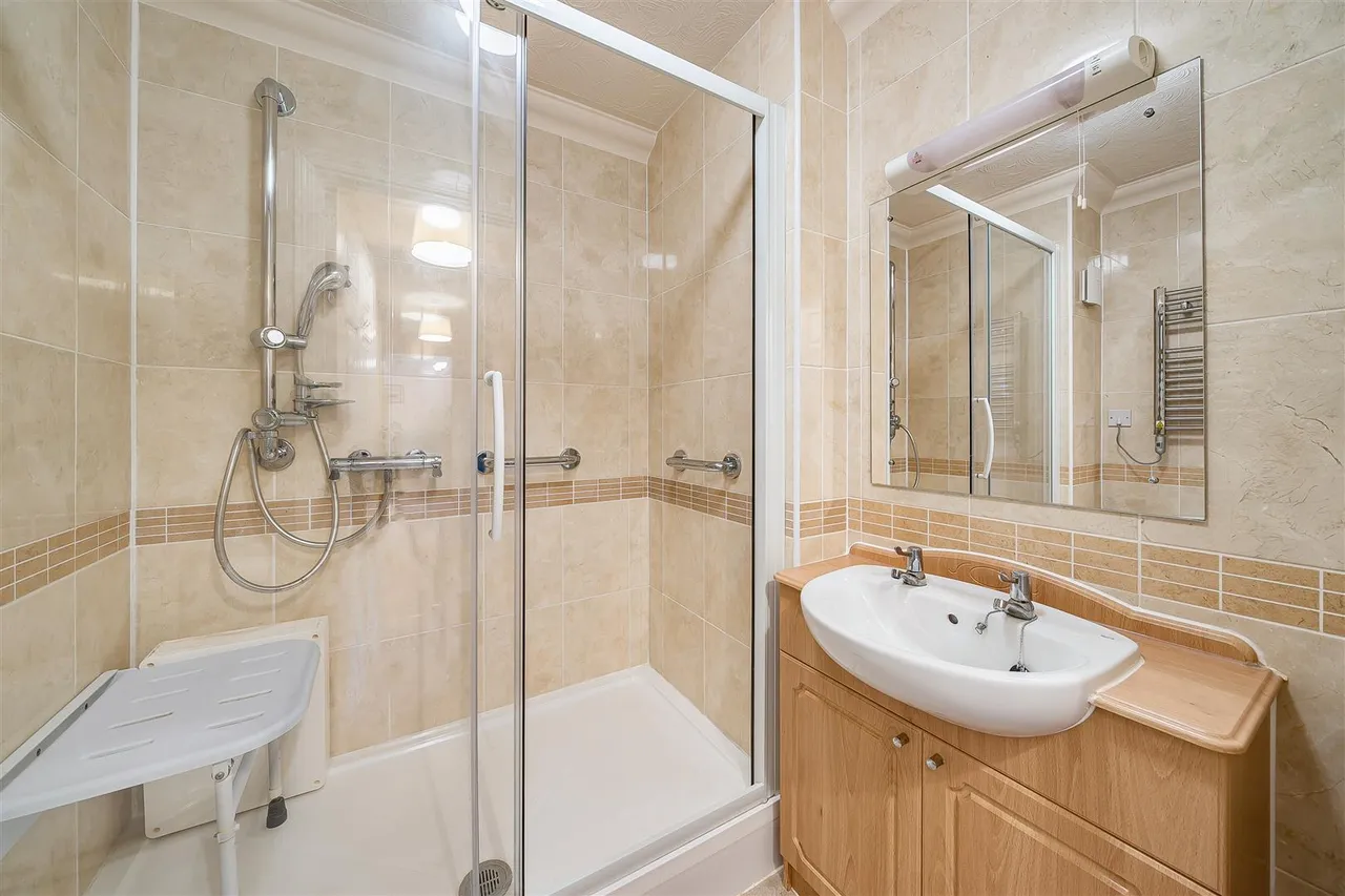 High Street, Rickmansworth, WD3, photo 9