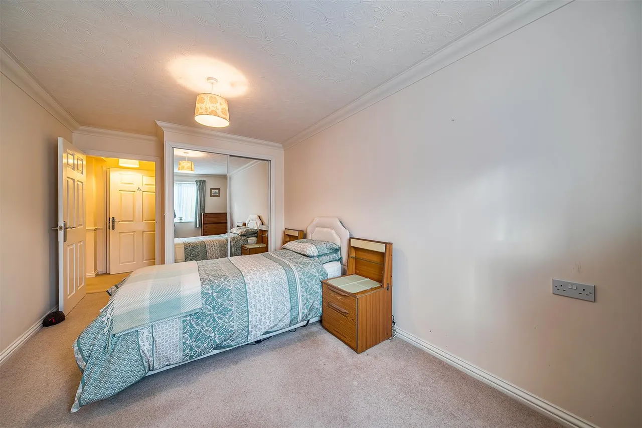 High Street, Rickmansworth, WD3, photo 8