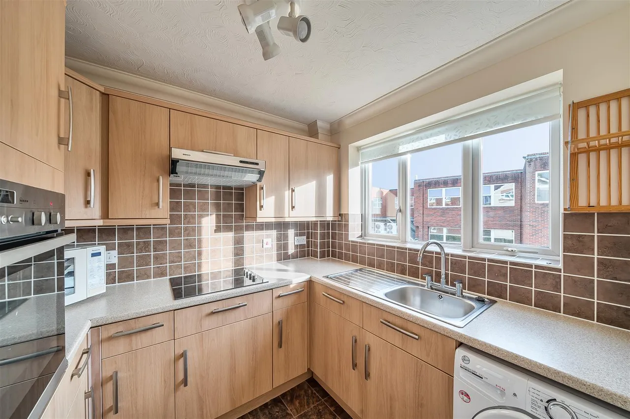 High Street, Rickmansworth, WD3, photo 5