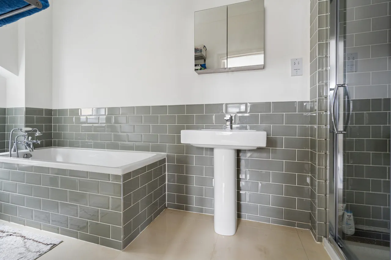 Bushey Grove Road, Bushey, Bushey, WD23 2JQ, photo 12