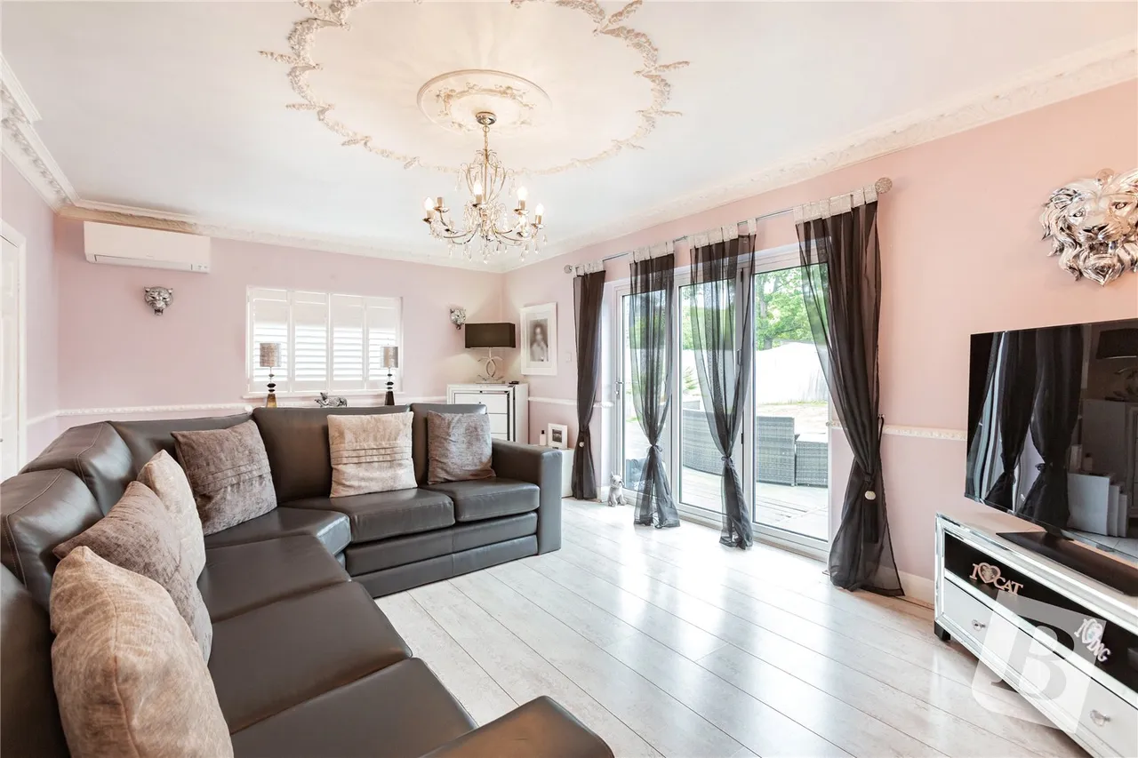 Goring Road, Dagenham, RM10, photo 2