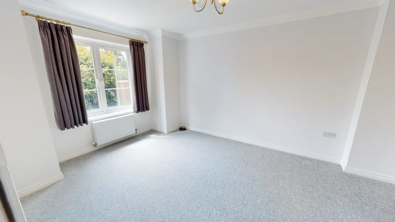 Brosnan Drive, Cheltenham, photo 9