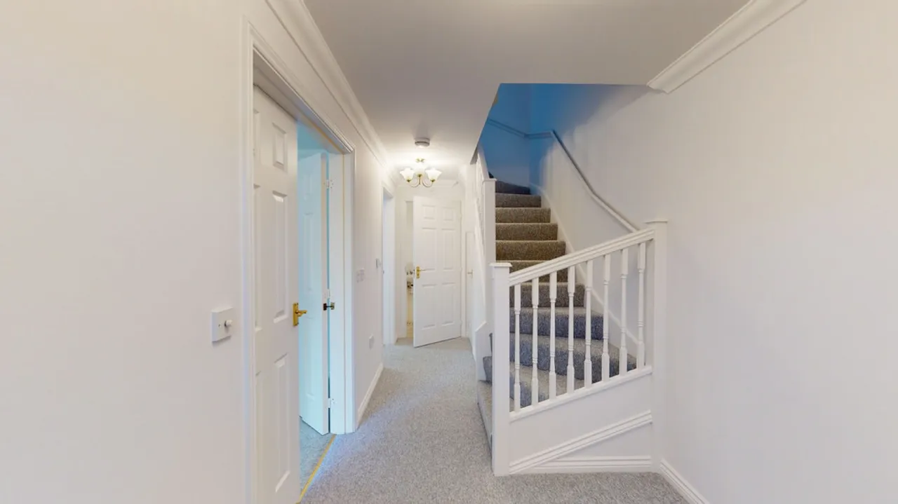 Brosnan Drive, Cheltenham, photo 8