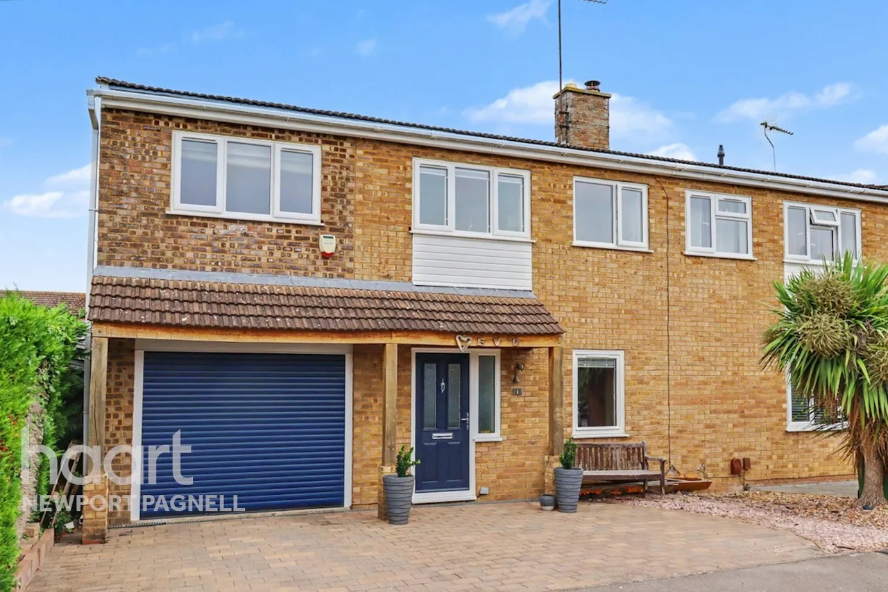 4 bed house for sale, Dart Close, Newport Pagnell, MK16
