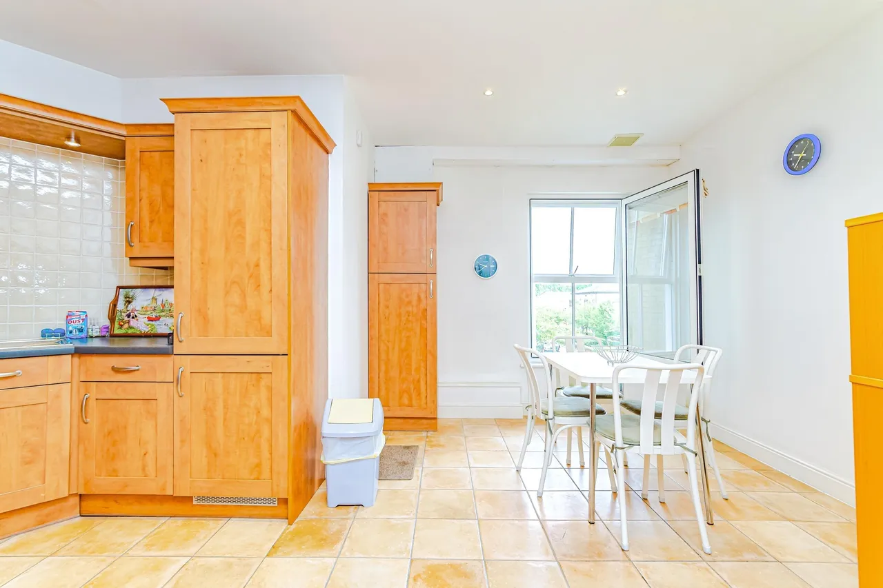 2 bed flat for sale — Boundary Point, Coldstream Road, Caterham, CR3