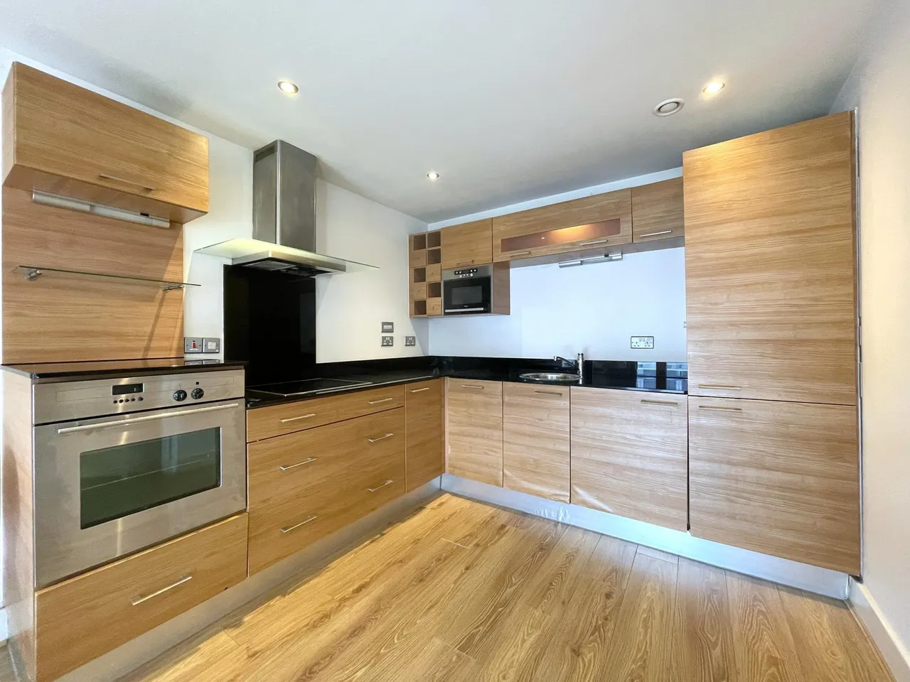 Mackenzie House, Chadwick Stre, LS10, photo 4
