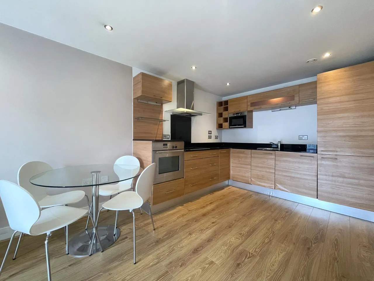 Mackenzie House, Chadwick Stre, LS10, photo 3