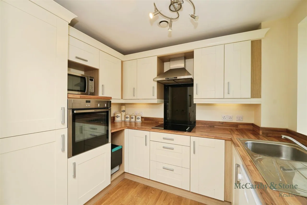 Barnhill Road, Chipping Sodbury, BS37, photo 2