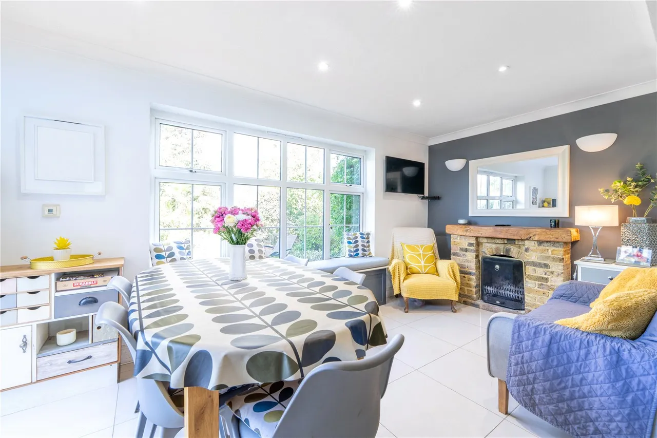 Minsterley Avenue, Upper Halliford, Shepperton, TW17 8QT, photo 6