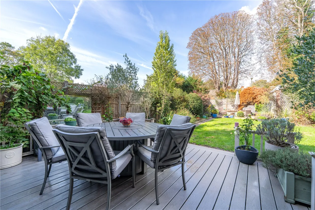 Minsterley Avenue, Upper Halliford, Shepperton, TW17 8QT, photo 15