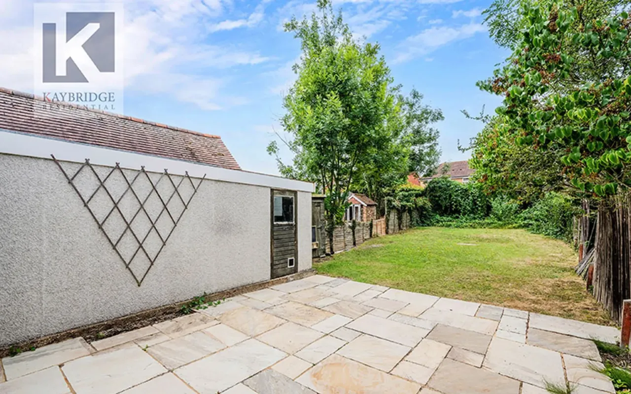 Cheshire Gardens, Chessington, KT9, photo 10