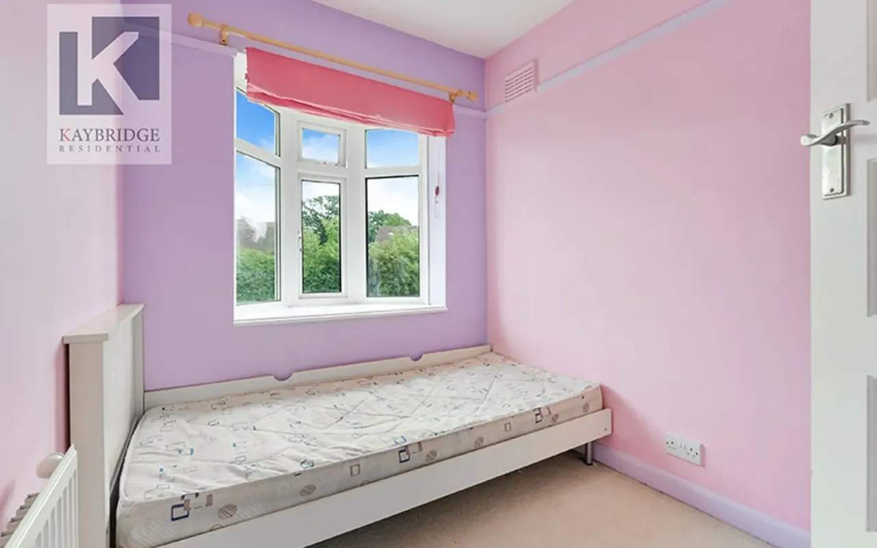 Cheshire Gardens, Chessington, KT9, photo 7
