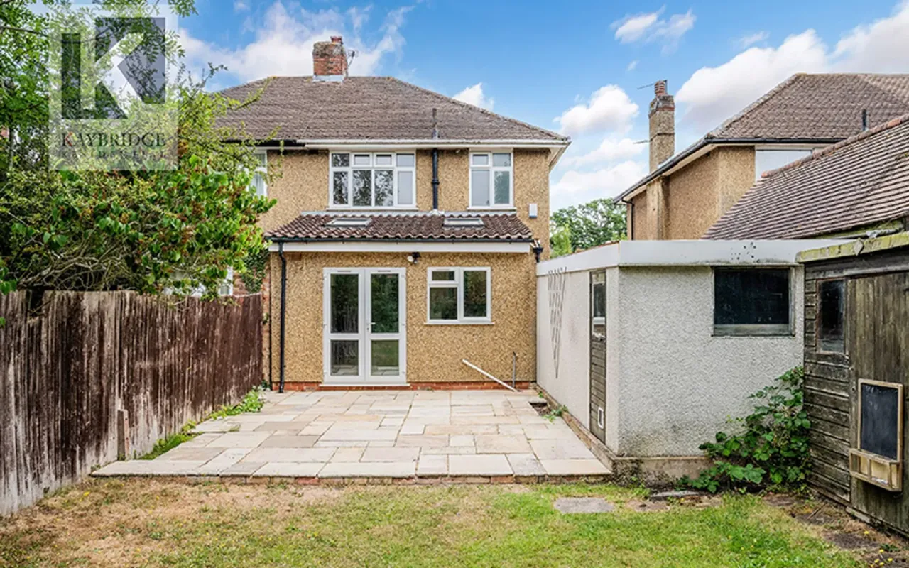 Cheshire Gardens, Chessington, KT9, photo 12
