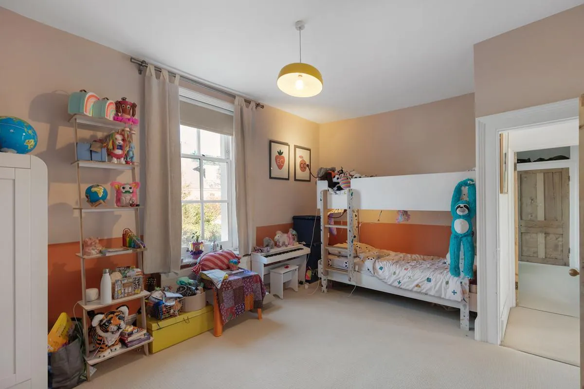 Green Street, Sunbury-On-Thames, TW16, photo 17