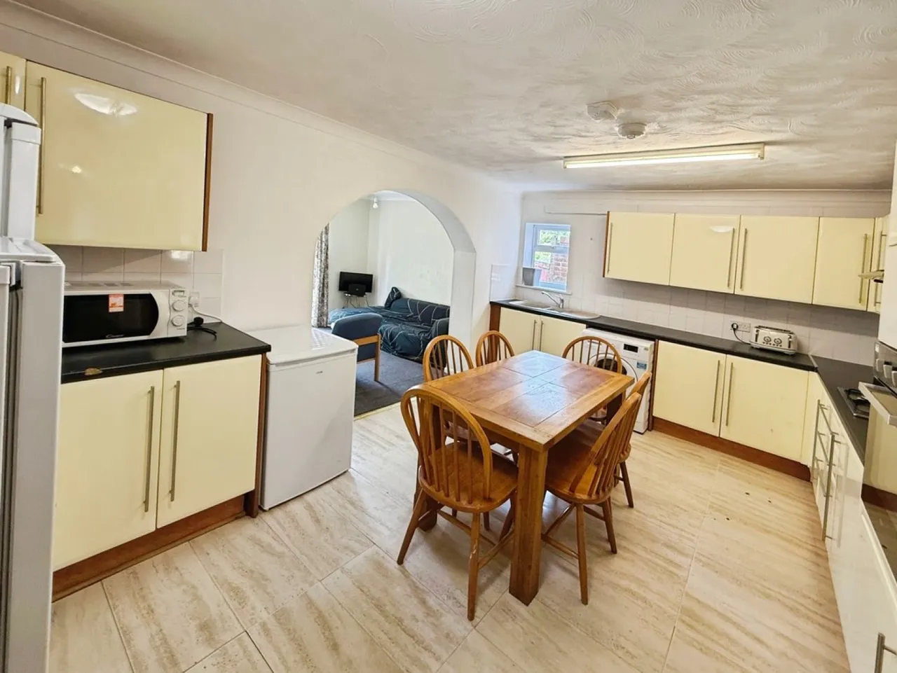 Cedarview, Canterbury, photo 3