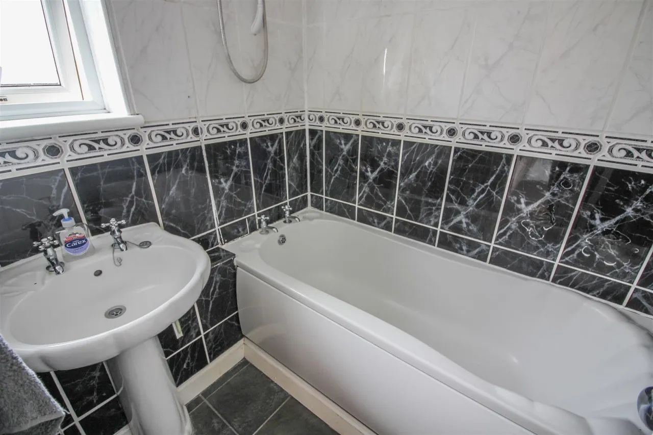 Church Leys, Harlow, CM18, photo 4