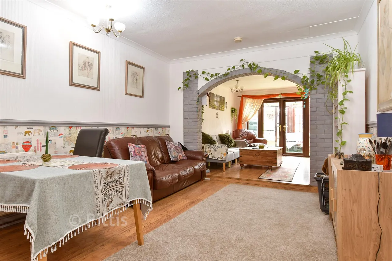 Leed Street, Sandown, PO36, photo 5