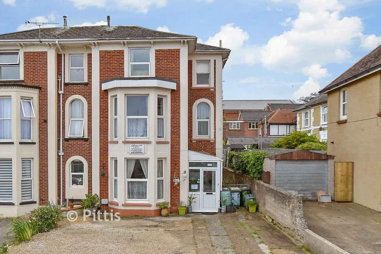 7 bed house for sale, Leed Street, Sandown, PO36