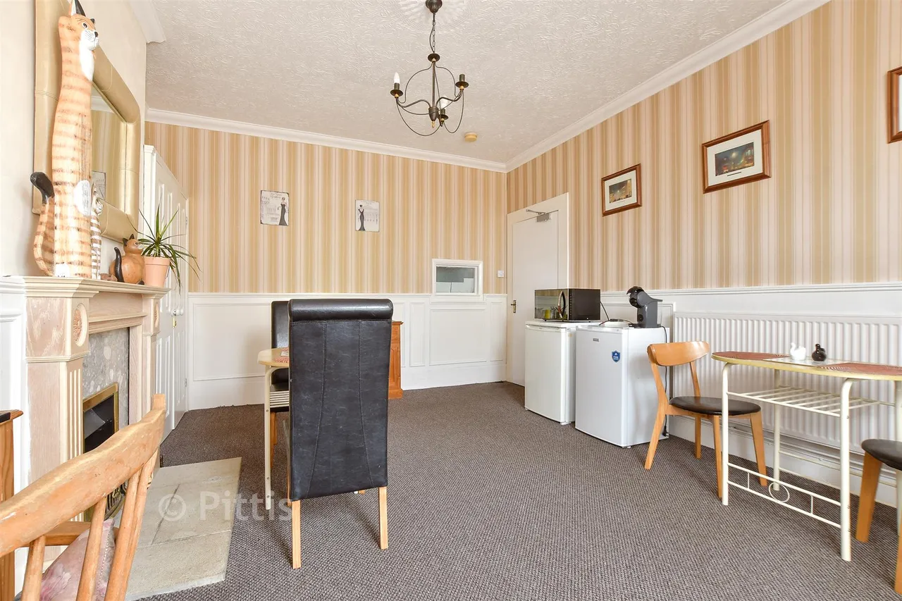 Leed Street, Sandown, PO36, photo 6