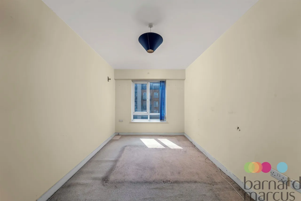 Boulevard Drive, London, NW9, photo 7