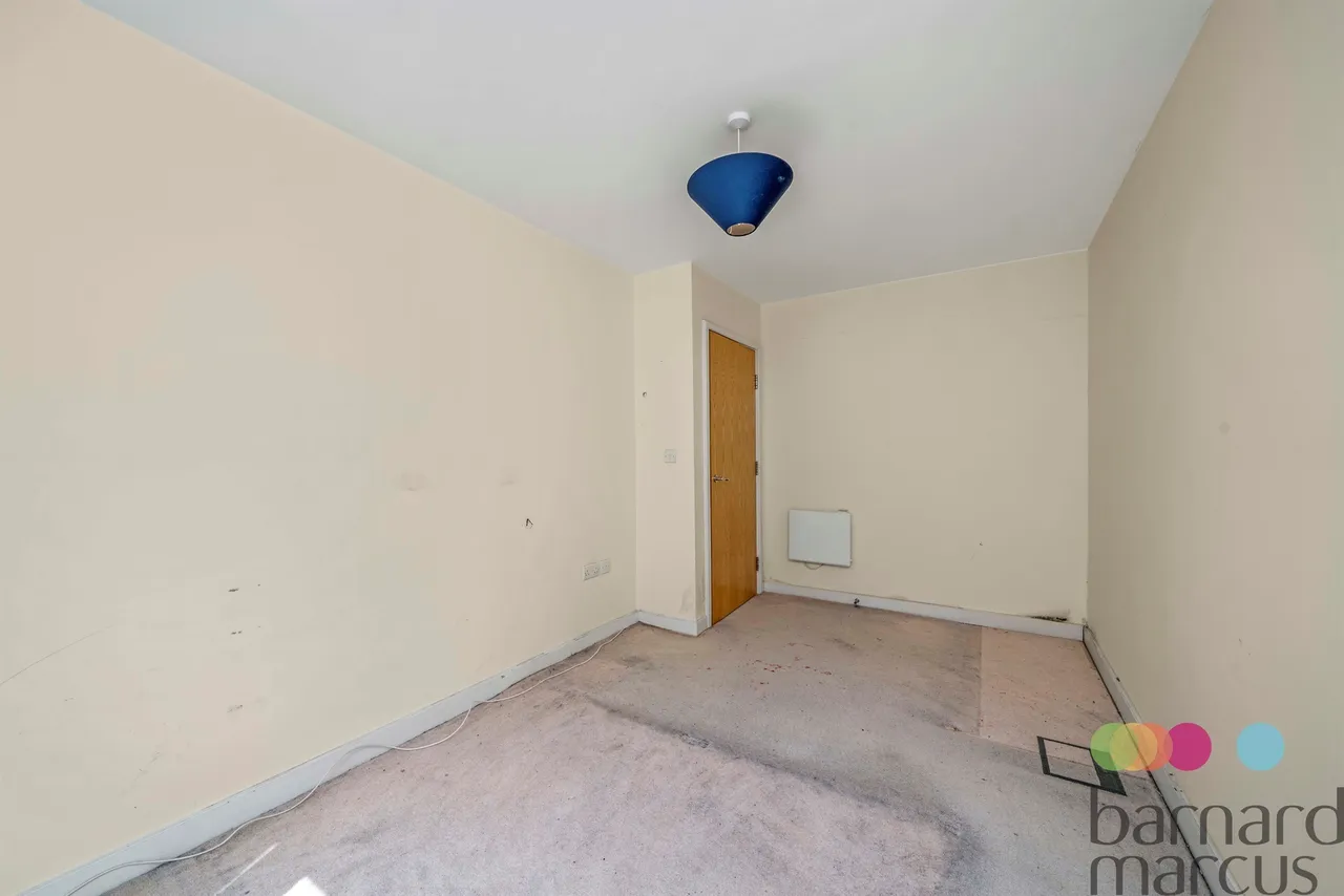 Boulevard Drive, London, NW9, photo 9