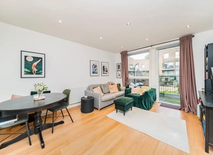 Miles Road, Hornsey, N8, photo 2