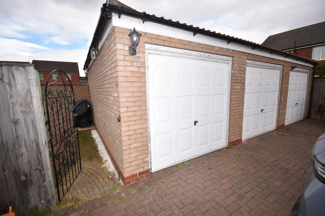 Spire View, Sleaford, NG34, photo 15