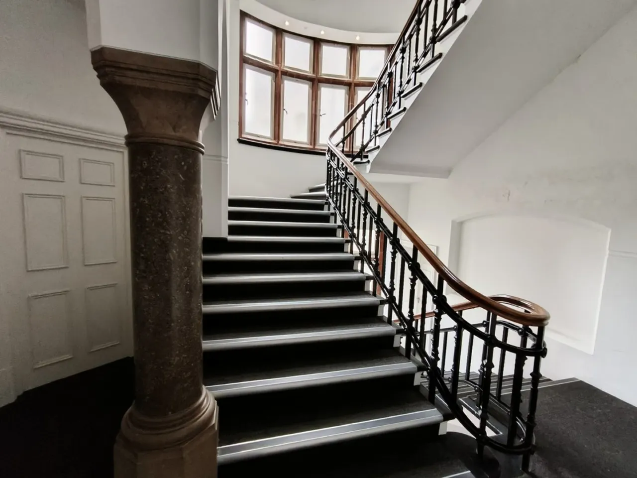 Pinstone Street, Sheffield, S1, photo 11