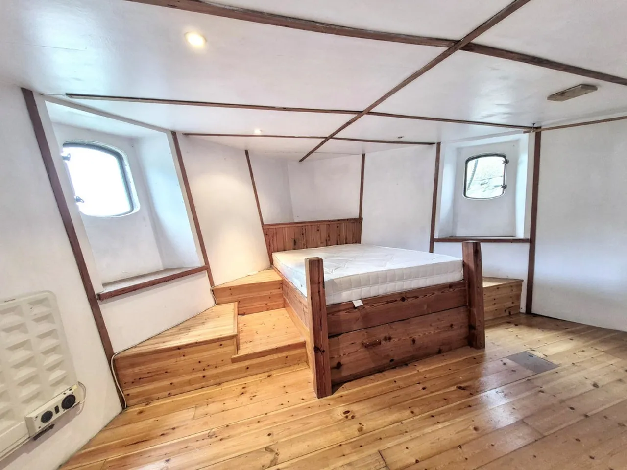 Jubilee Wharf, TR10, photo 18