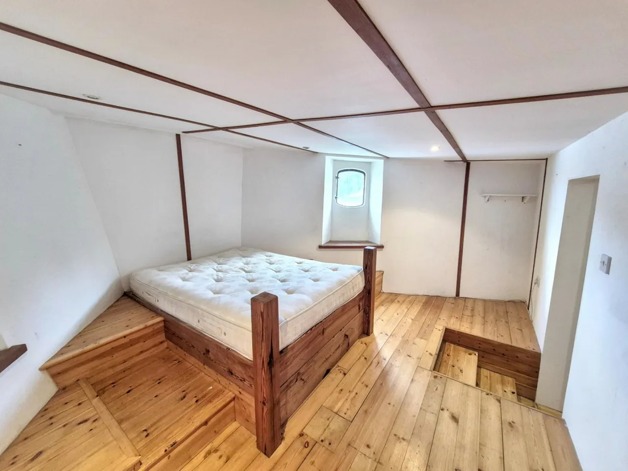 Jubilee Wharf, TR10, photo 10