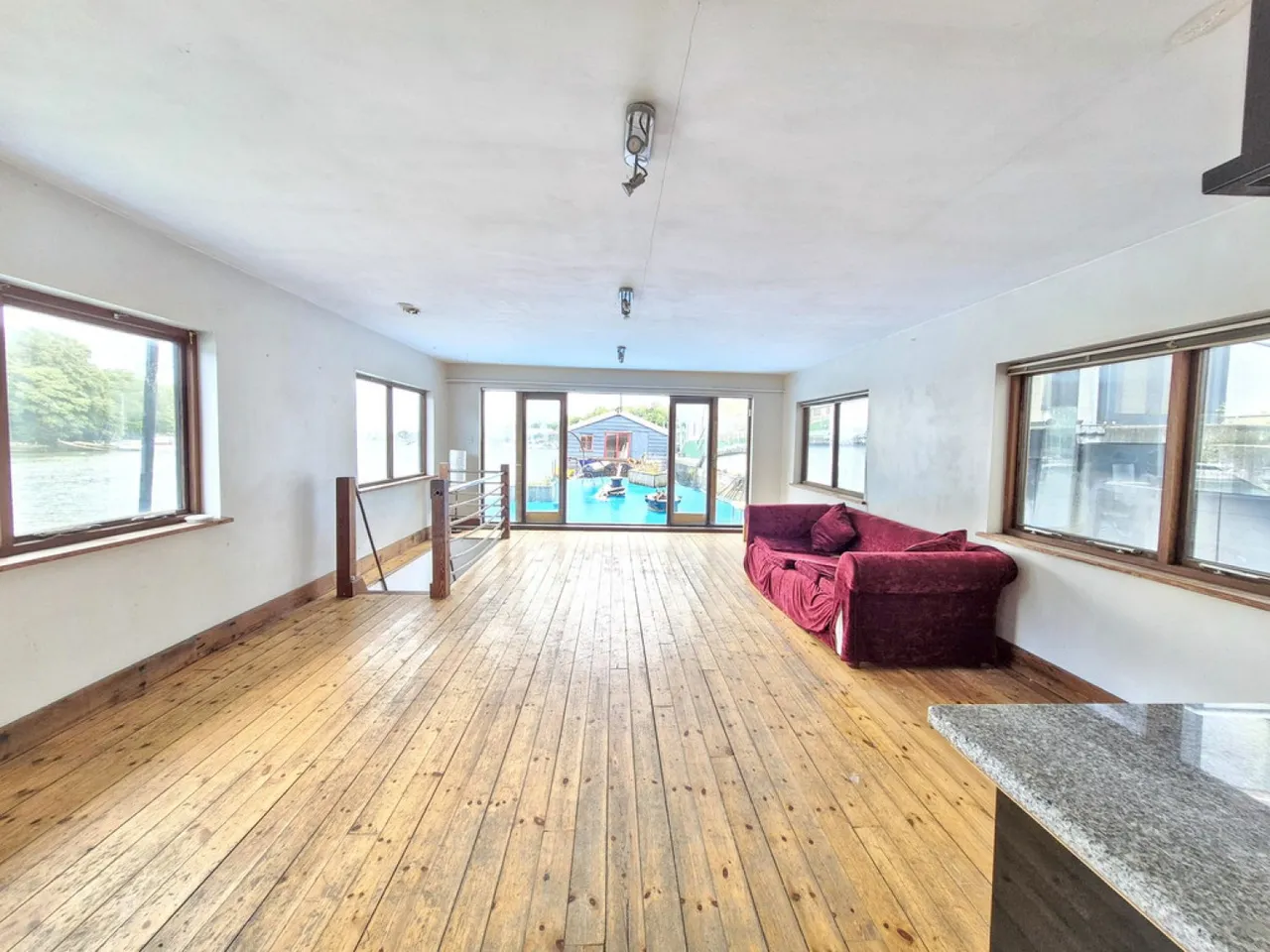 Jubilee Wharf, TR10, photo 20