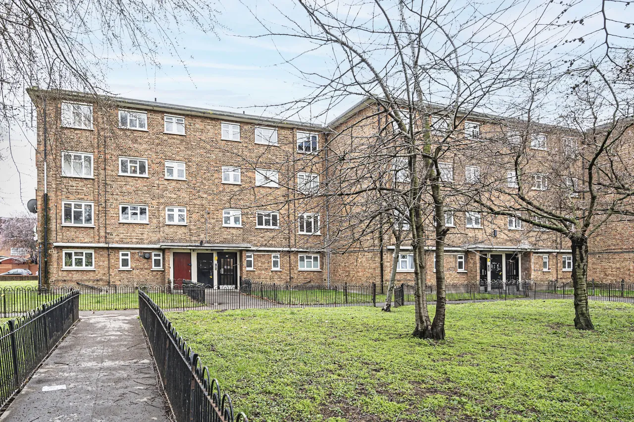 19 Armsby House, Stepney Way, London, photo 9