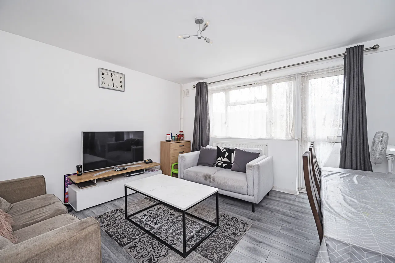 19 Armsby House, Stepney Way, London, photo 2