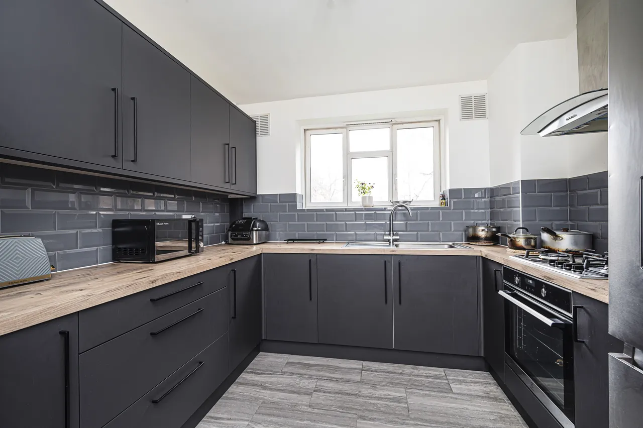 19 Armsby House, Stepney Way, London, photo 3