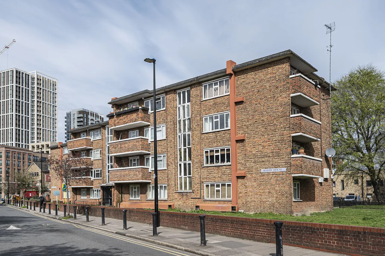 2 bed flat for sale — 19 Armsby House, Stepney Way, London