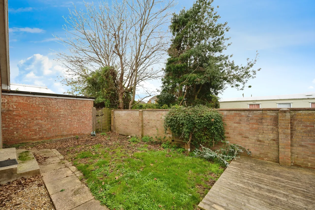 Itchenor Road, Hayling Island, PO11, photo 13