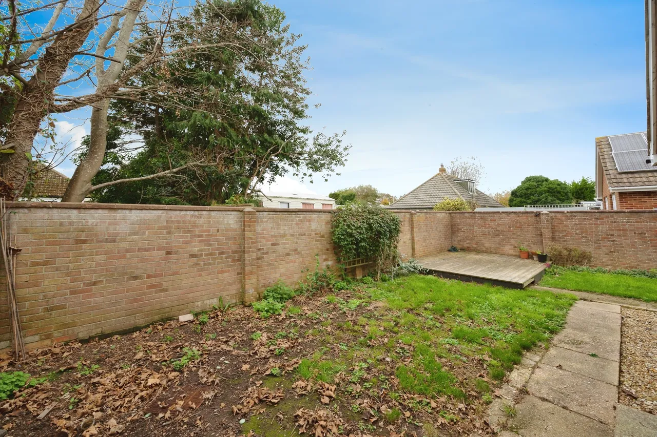 Itchenor Road, Hayling Island, PO11, photo 9