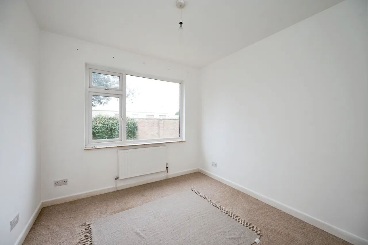 Itchenor Road, Hayling Island, PO11, photo 11