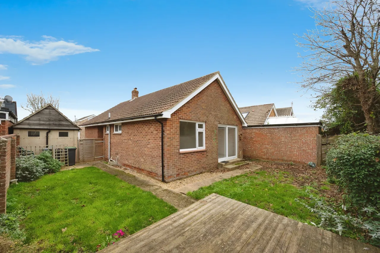 Itchenor Road, Hayling Island, PO11, photo 8