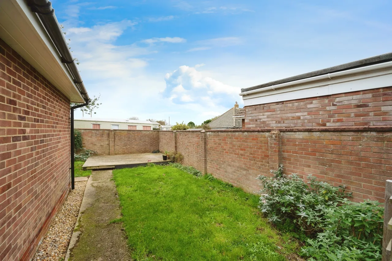 Itchenor Road, Hayling Island, PO11, photo 15