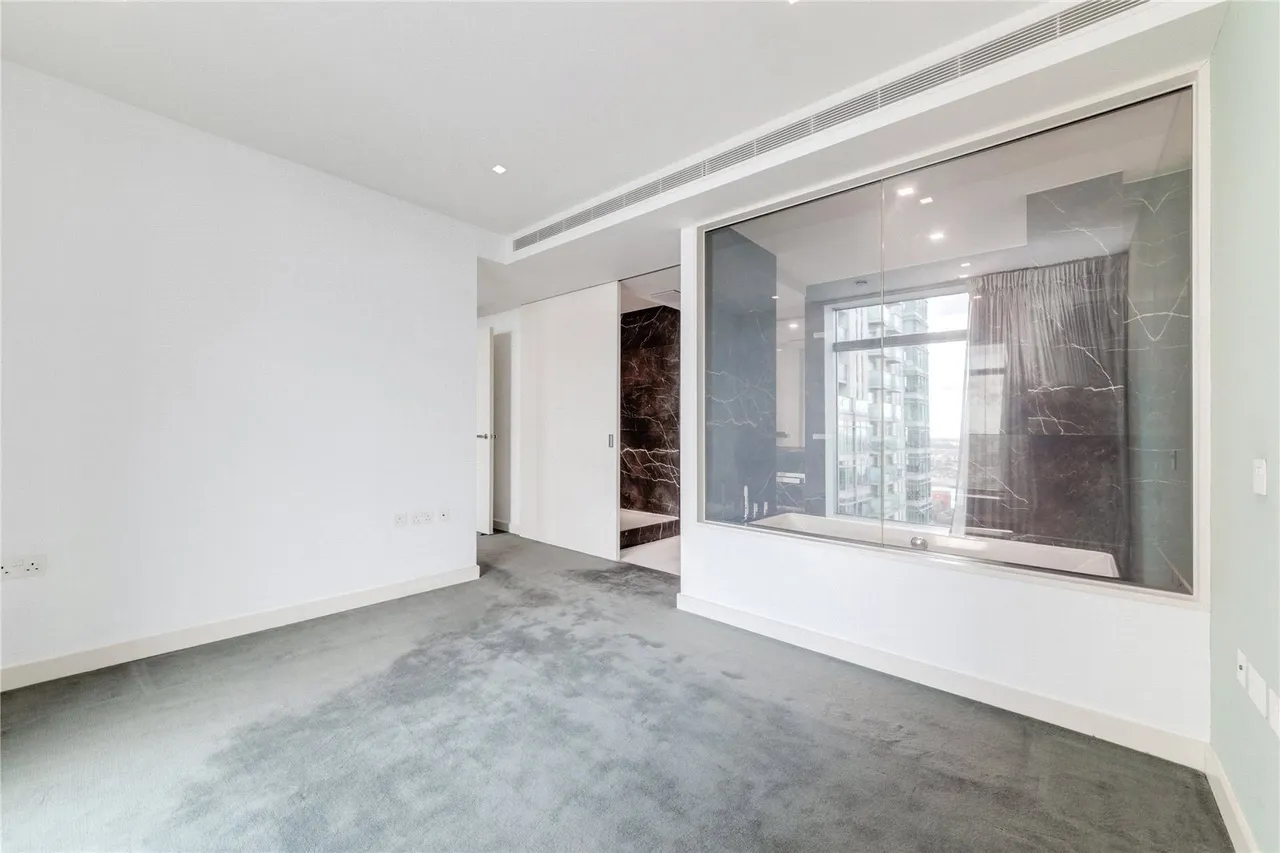 Pan Peninsula Square, London, E14, photo 12