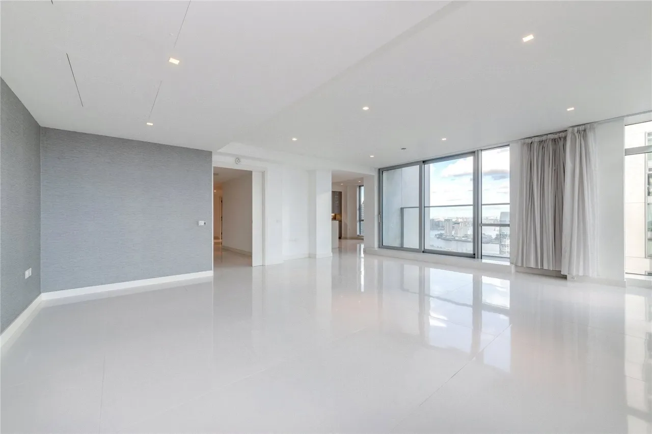 Pan Peninsula Square, London, E14, photo 6
