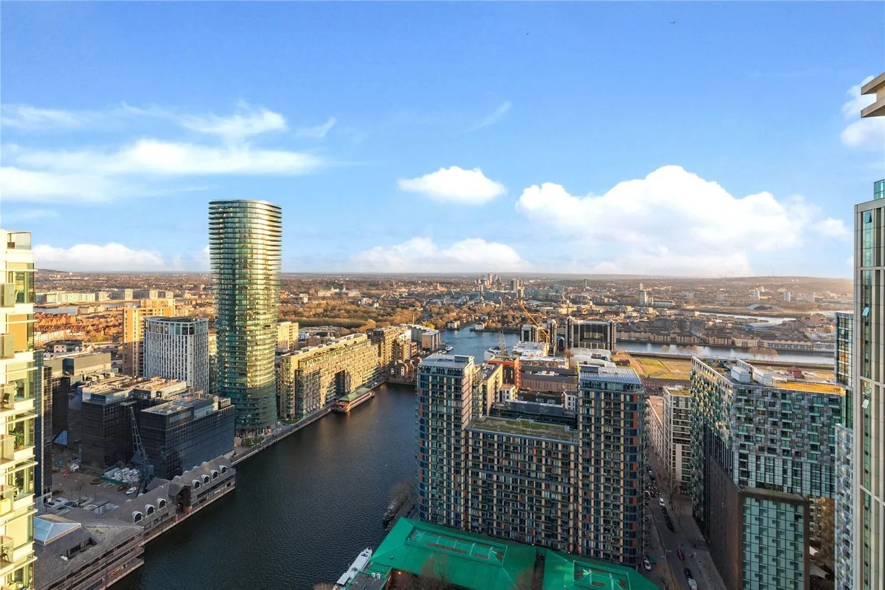 Pan Peninsula Square, London, E14, photo 10