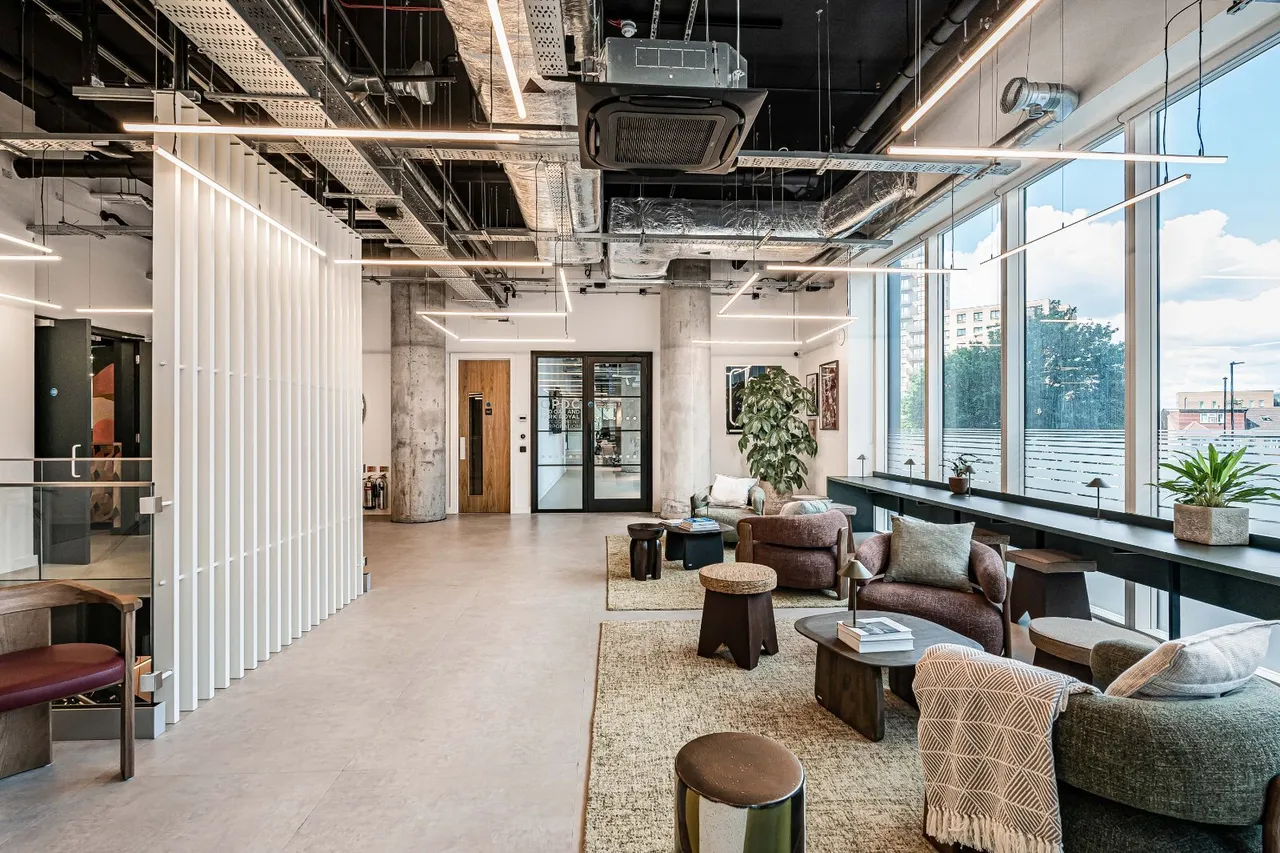 Portal Way, London, W3, photo 12
