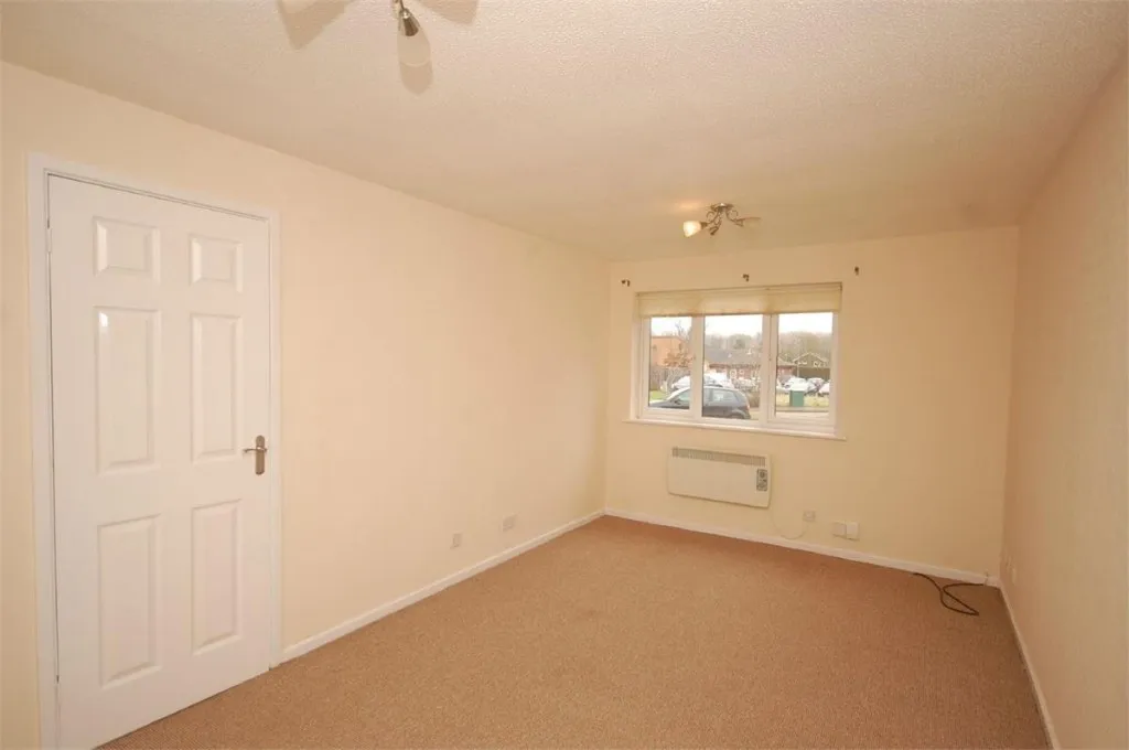 Chedworth Close, Ecton Brook, photo 2