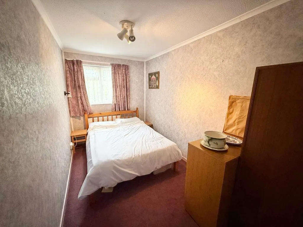 Chesterfield Crescent, Wing LU7 0TW, photo 9