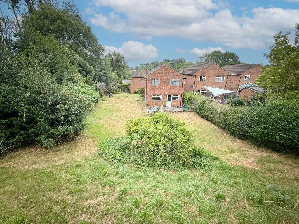 Chesterfield Crescent, Wing LU7 0TW, photo 13