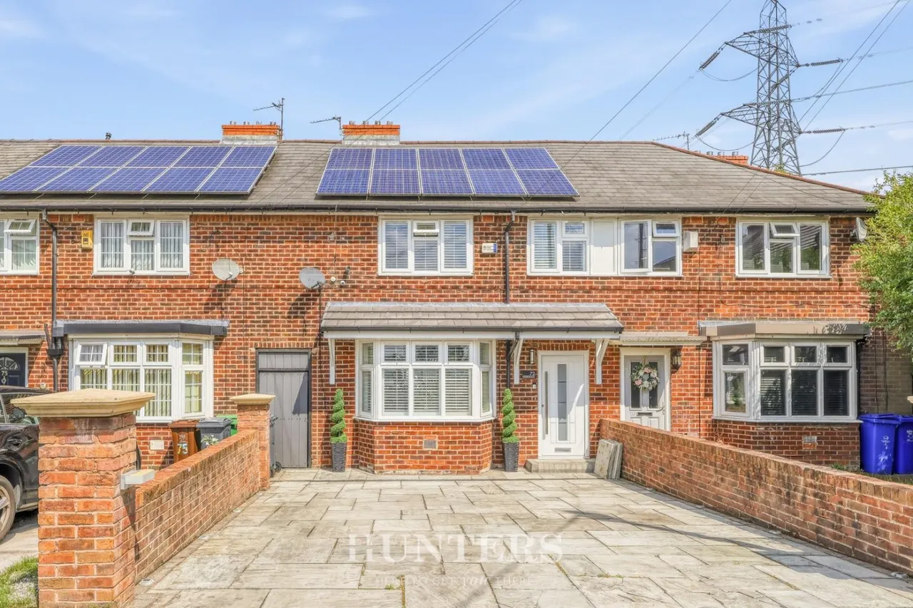3 bed house for sale — Northridge Road, Manchester M9