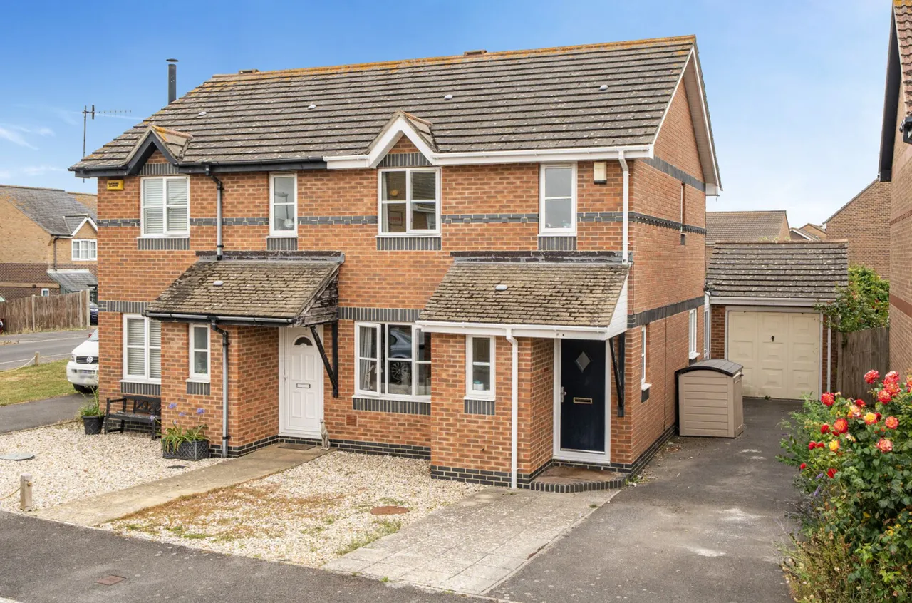 Shalbourne Crescent, Bracklesham Bay, PO20, photo 13