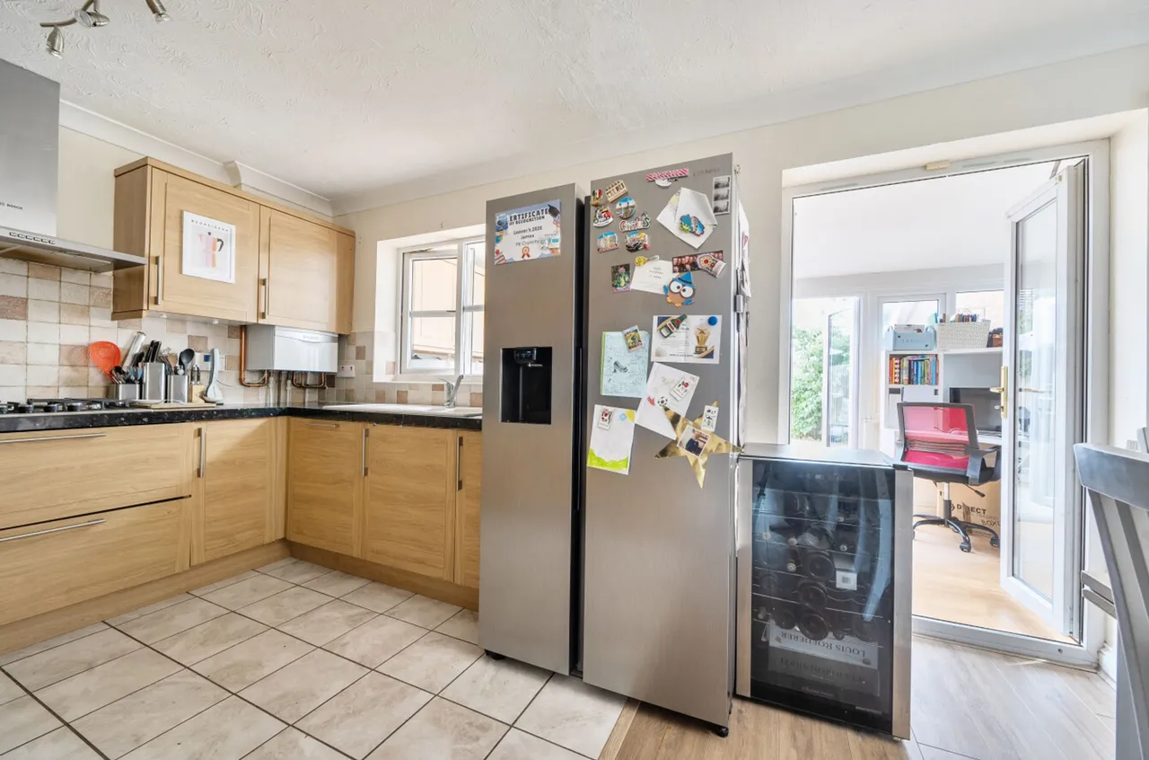 Shalbourne Crescent, Bracklesham Bay, PO20, photo 7